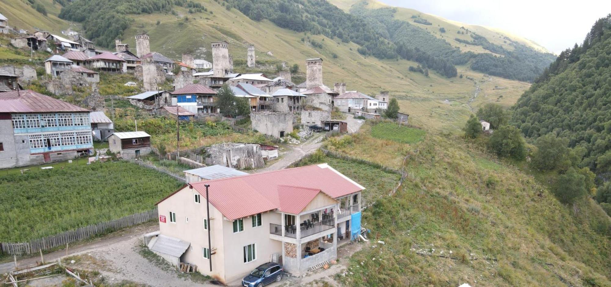 Guest House Caucasioni Adishi 外观 照片